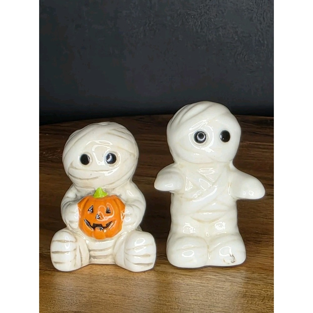 Halloween Mummy Salt and Pepper Shakers Set Ceramic Jack O Lantern Pumpkin 2.25"